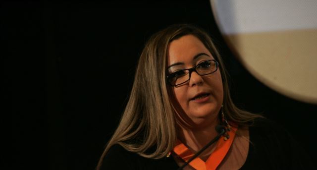 الناشطة اللبنانية غيدا عناني تنادي بإشراك الرجل لتحقيق المساواة